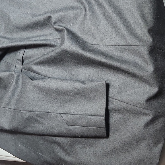 Hugo Boss Trench Coat - Picture 15 of 16